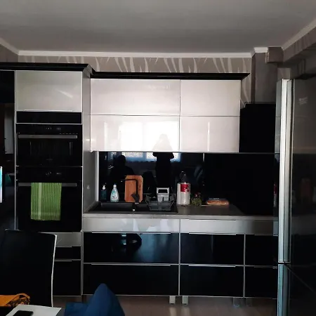 Holiday23 Apartman *